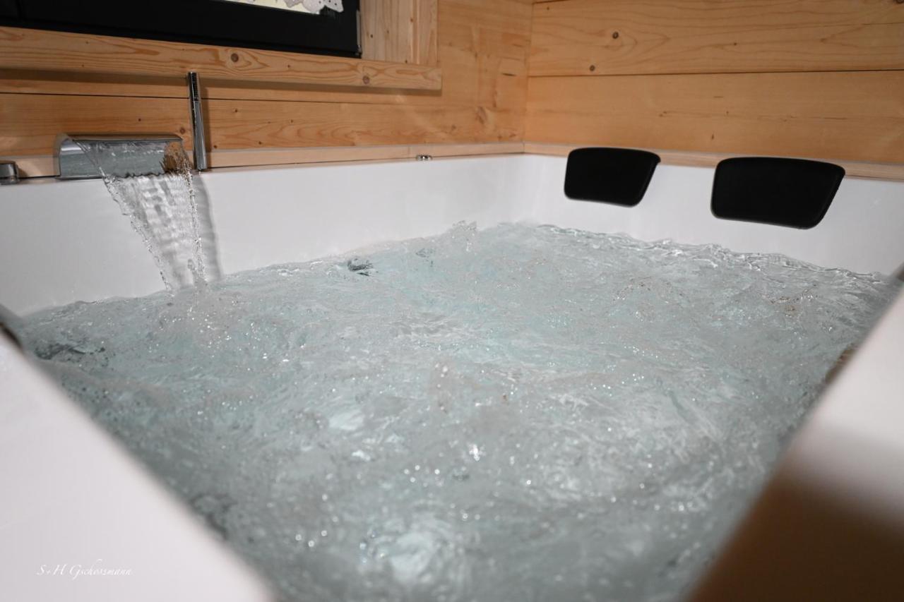 Holzwies Chalets Unterneukirchen Esterno foto
